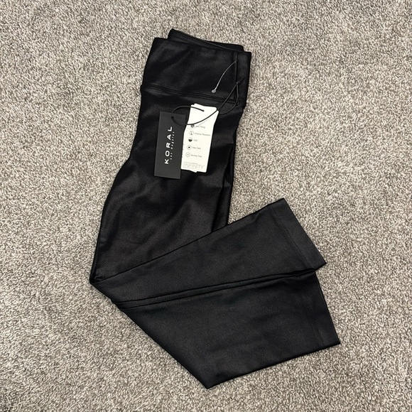 NWT Koral Activewear Lustrous High Rise Capri in black Sz XS - Picture 9 of 10